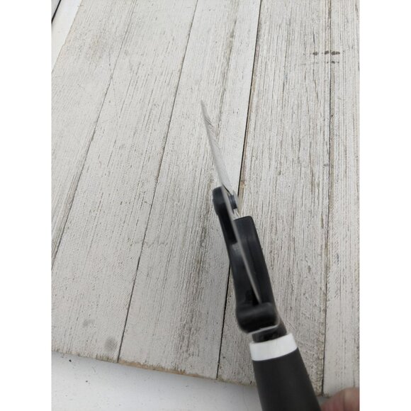 Betty Crocker Pizza Cutter Slicer 3 1/2" Wheel Stainless Steel Soft Grip Handle - Picture 7 of 7